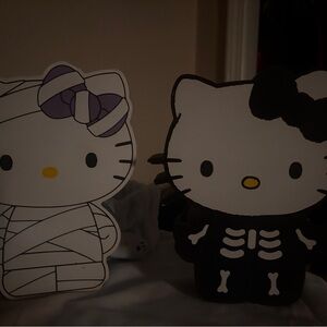 Hello Kitty Halloween Decor Set
